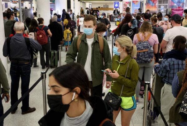 U.S. airport chaos as more than 2,700 flights cancelled