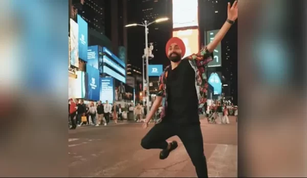 Watch: Man Performs Bhangra At New York’s Times Square And Internet Loves It